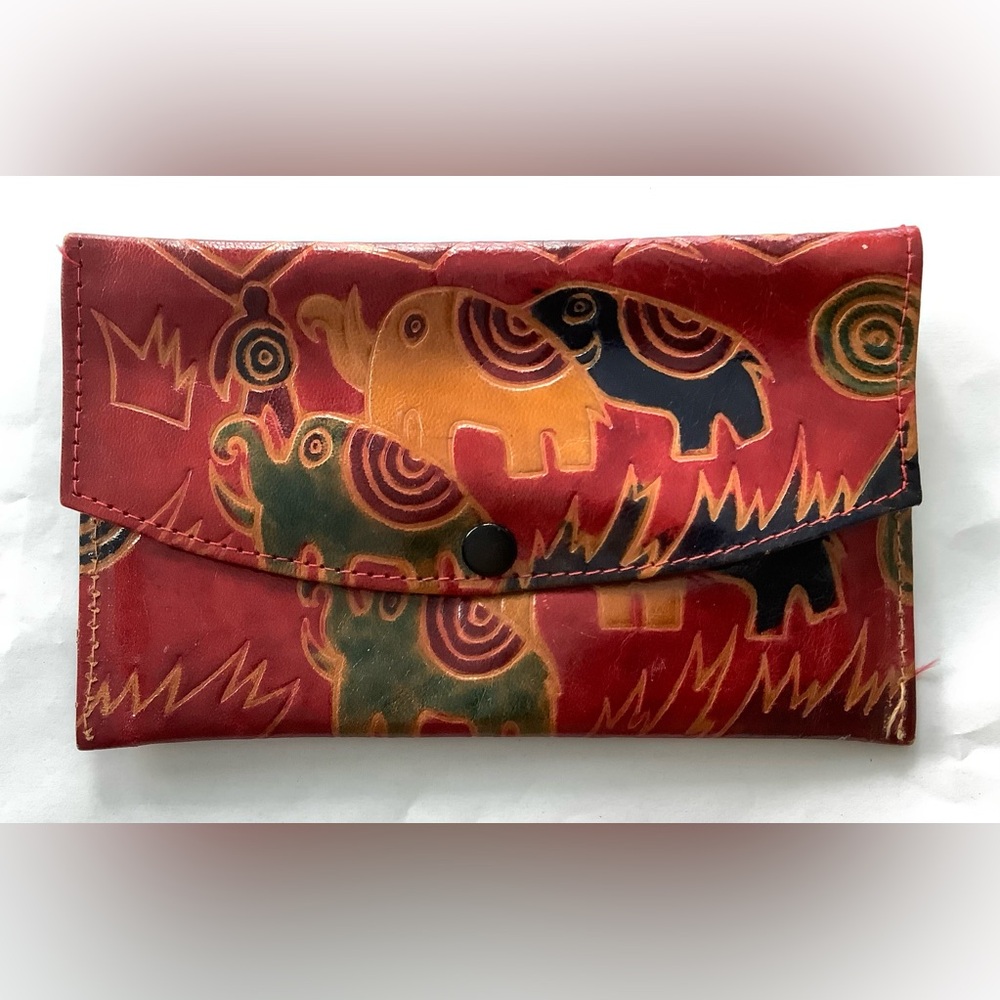 Vintage genuine leather women's wallet and coin holder.
